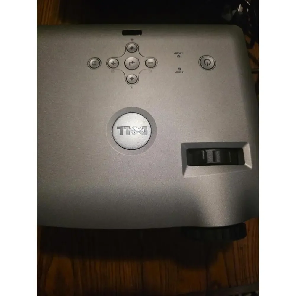 Excellent Condition Dell 1800MP DLP Projector Awesome Professional Product